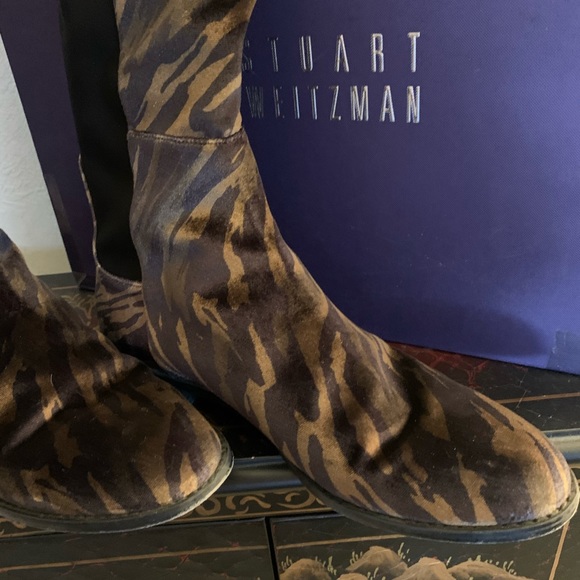 STUART Weitzman Tiger Stretch Boot -Size 7 M - Picture 3 of 14